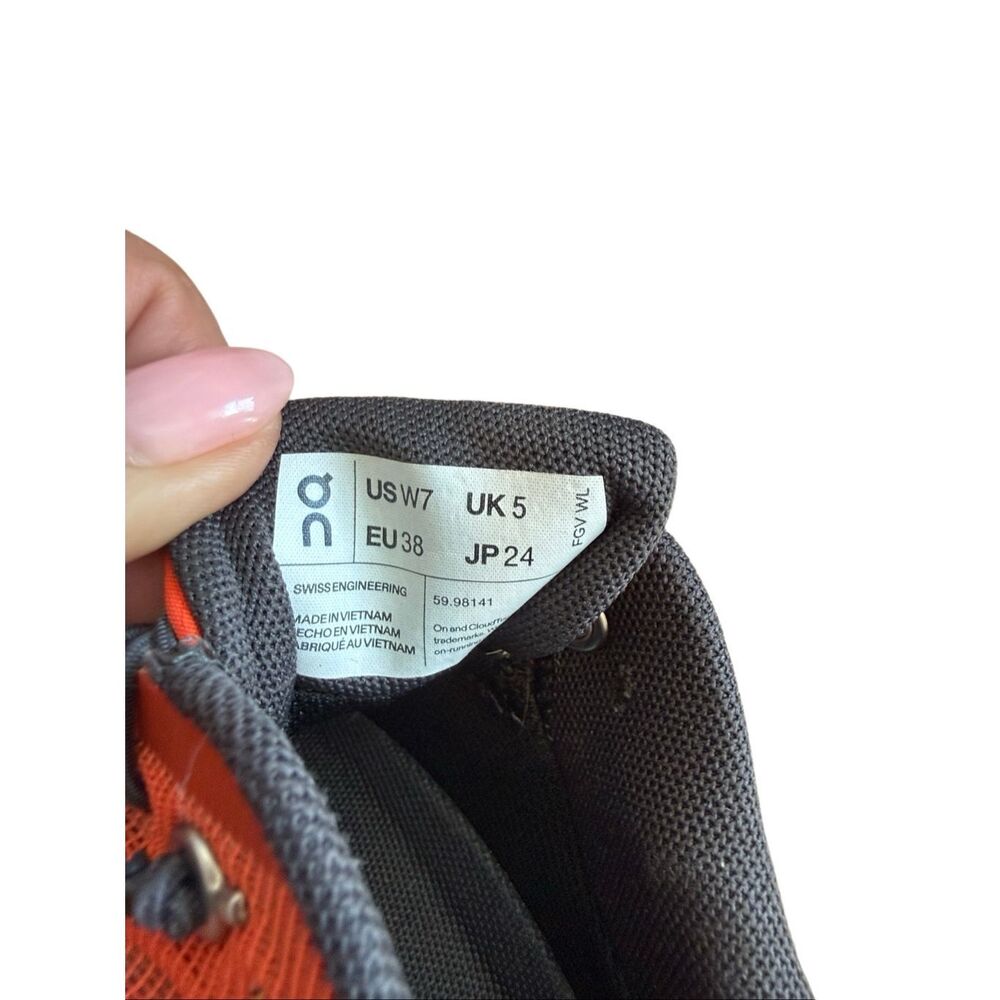 On Running Cloud 5 Waterproof Orange womens 7 - Picture 4 of 6